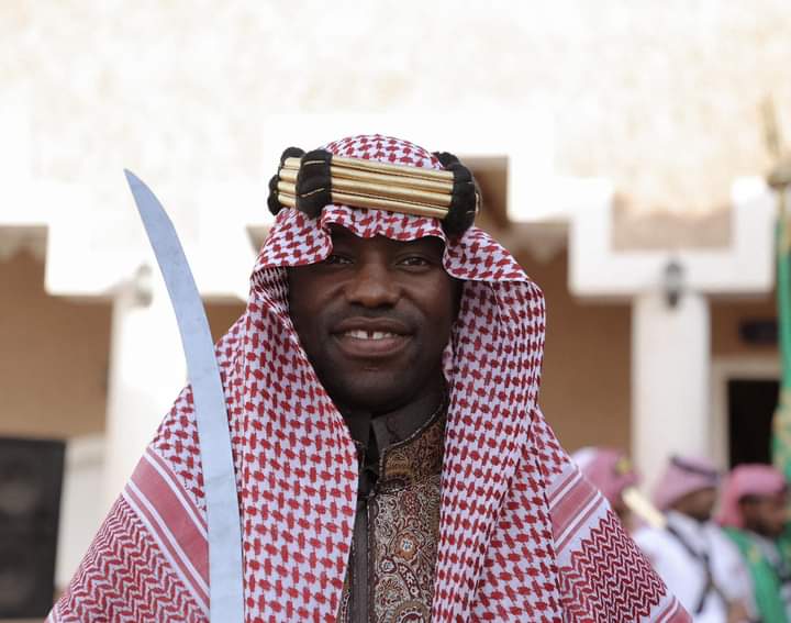 Fashion Sakala Jr. Embraces Saudi Arabian Traditional Attire