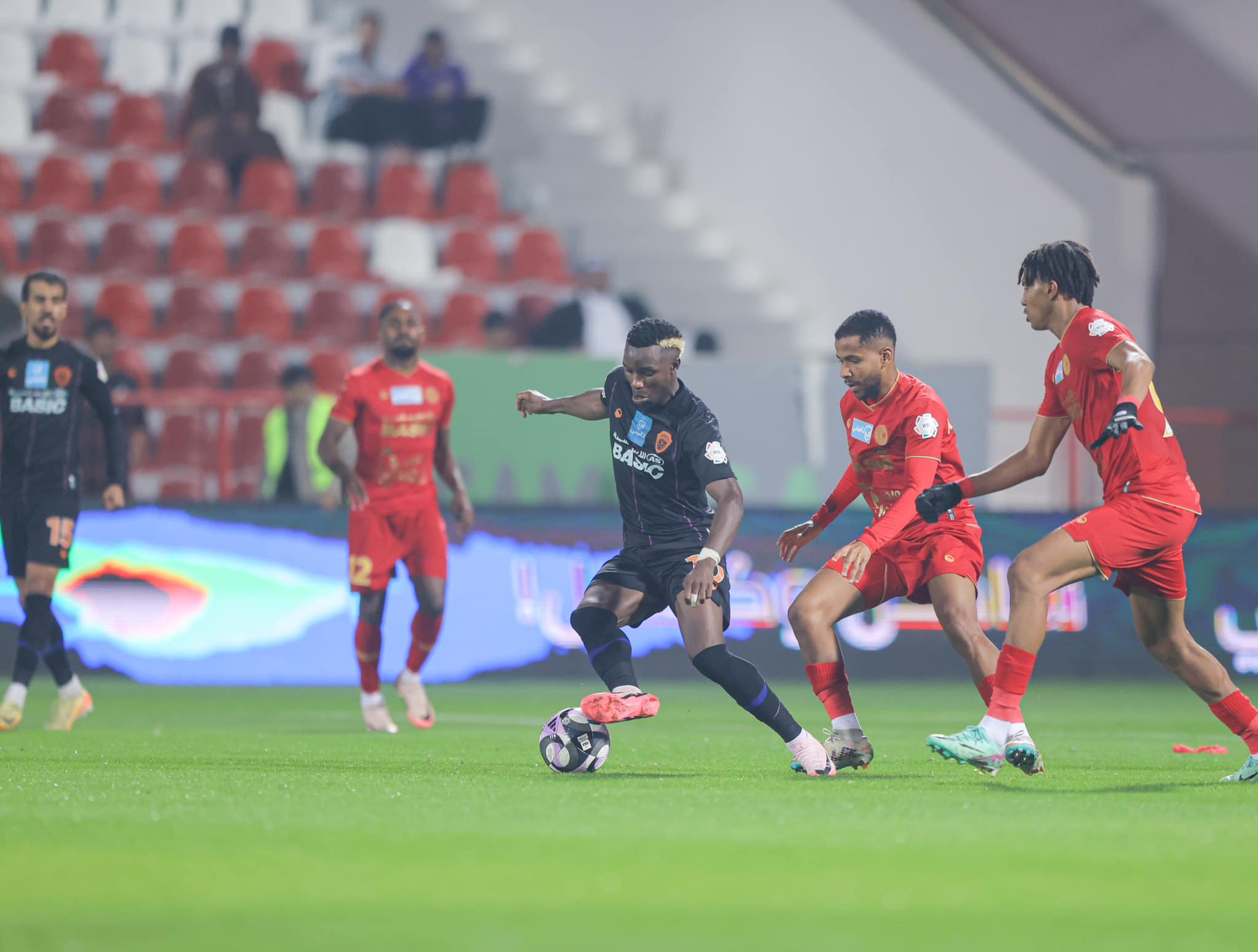 Fashion Sakala Scores Stunning Goal as Al Fayha Hold Damac FC to a 2-2 Draw