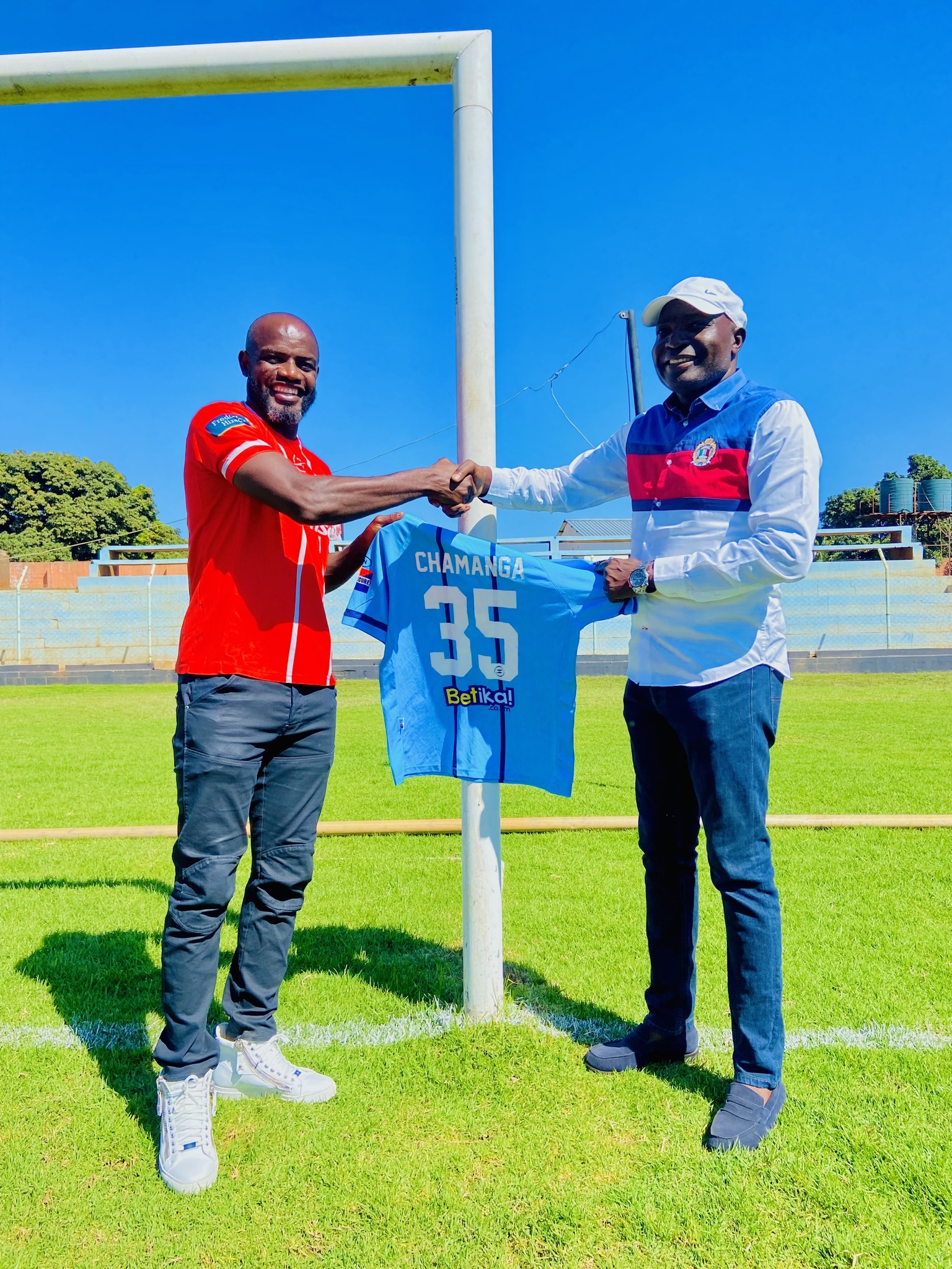 AFCON 2012 Winner James Chamanga Retires Gifts Jersey To Former Coach Nyirenda